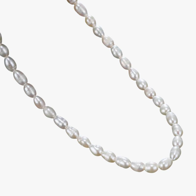 Collier perle ras du cou