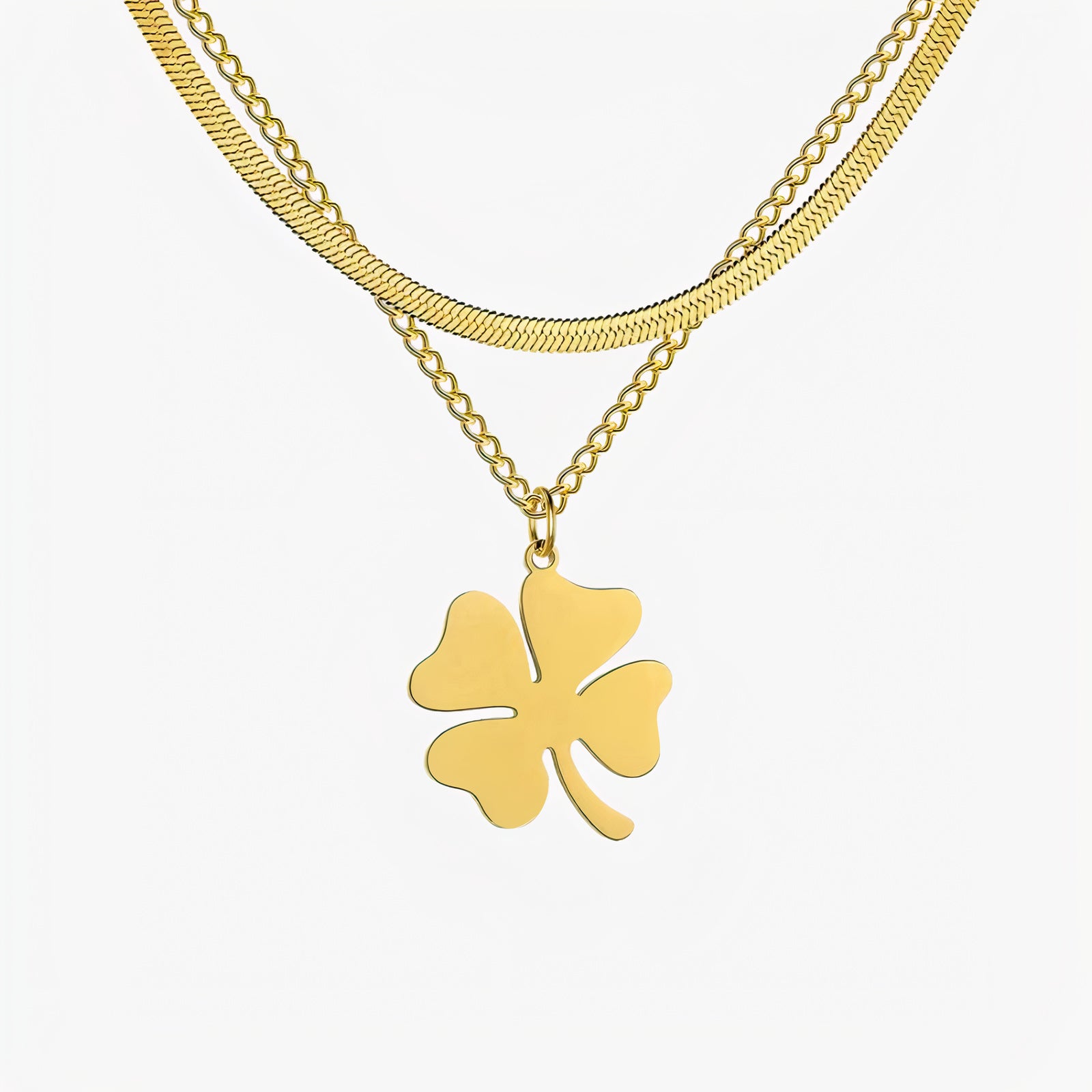 Collier trèfle à quatre feuille