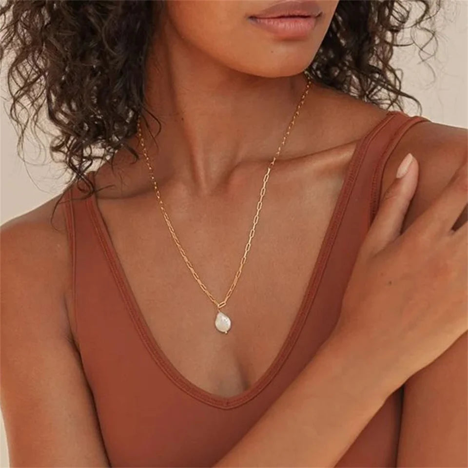 Collier perle nacre solitaire
