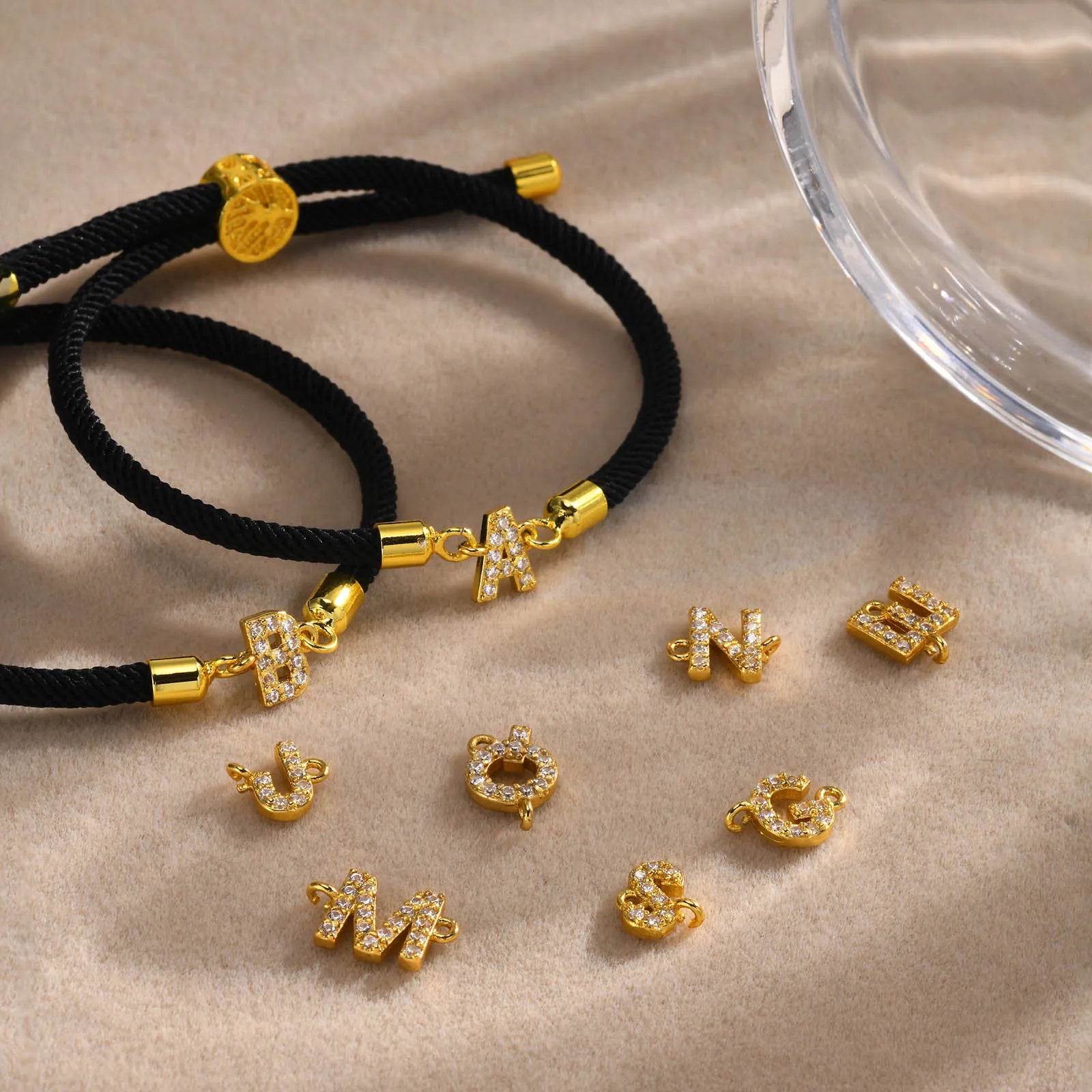 Bracelet arbre de vie prenom avec diamant et cordon noir