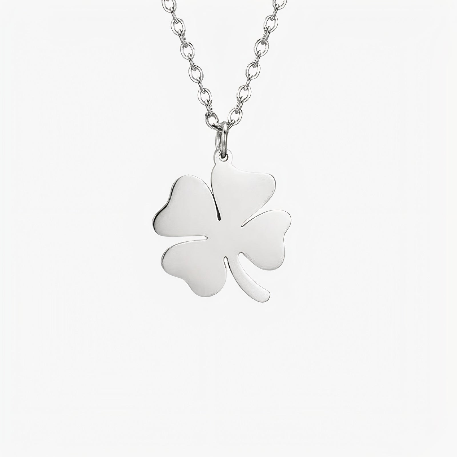 Collier trefle a quatre feuille