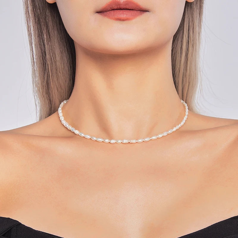 Collier perle ras du cou